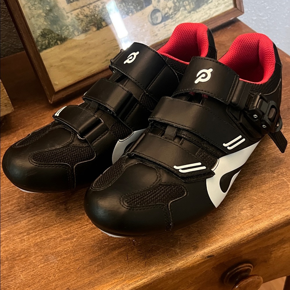 Peloton Black and Red Cycling Shoes - Picture 3 of 4